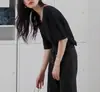 Camiseta Feminina de Verão Cinza Estilo Coreano Relaxada de Ombro Caído com Manga Curta, Design Solto, Nicho, Gola V, Manga Meia