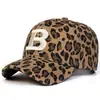 Boné de Baseball Estampado de Leopardo Europeu Unissex Moda Chapéu de Sol Proteção Solar ao Ar Livre Boné Bico de Pato Chapéu com Bordado de Letra
