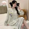 Camisola de Manga Comprida com Gola Redonda para Primavera e Outono com Bojos, Roupa de Dormir Canelada de Seda Gelada, Estilo Verão Fino, Tamanho Grande, Pode Ser Usada Fora de Casa como Roupa de Casa