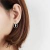 Pendientes de borla circular con plumas, estilo simple, con cuentas lisas y hoja, para mujer