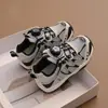 Zapatillas Deportivas para Niños 2026 Primavera/Otoño Estilo Nuevo para Niñas y Niños Transpirables Hebilla Giratoria Zapatillas de Correr Suela Suave Antideslizantes Zapatos Forrest Gump