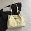 Bolso de Moda Transfronterizo para Mujer, Nuevo Estilo Primavera-Verano, Versátil para el Trabajo, Cadena de Perlas Texturizada, Gran Capacidad, Bolso de Hombro Casual