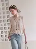 Top sin mangas de punto de seda helada calado color avena con cuello en U y espalda cruzada para mujer, diseño de verano, estilo corto para figuras petite