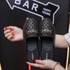 Pantuflas de punta cerrada para mujer para exterior 2022 nuevas hebilla de caballo estilo coreano sandalias sin tacón zapatos holgazanes planos pantuflas de media bolsa