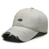 Gorra casual unisex con bordado de letras, gorra de béisbol, gorra visera de pico de pato, diseño versátil transfronterizo con letras, estilo desgastado para deportes al aire libre en primavera