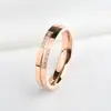 Fábrica de Joias Dongguan Atacado Anéis de Aço Titânio Cravejados com Diamantes, Elegantes e Requintados, Femininos, Simples e Versáteis, Anéis Estilo Coreano