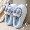 Pantuflas de Algodón con Lazo para Mujer Otoño/Invierno 2026 Nuevo Estilo para Interiores del Hogar Felpa Plus Espesor Cálido Suela Gruesa Pantuflas de Felpa