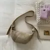 Bolso de Cuerno de Gamuza de Moda de Diseño de Nicho para Mujer 2025 Nuevo Ins Retro Casual Bolso Dumpling Bolso Cruzado