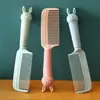 Pente moderno para mulheres, projetado para cabelos longos, antiestático, design fofo de desenho animado, adequado para uso doméstico, pente para cabelos lisos, portátil e ajuda a alisar e desembaraçar os cabelos