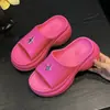 Pantuflas de suela gruesa con altura añadida, DIY con decoraciones de pedrería para zapatos, sandalias creativas antideslizantes de verano para mujer, moda de exterior