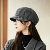 Boina octogonal de tweed retro para otoño e invierno para mujer, gorra de pico a cuadros para adelgazar el rostro, gorra de repartidor cálida, personalizada de fábrica