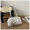 Bolso Único con Textura Bolso Tipo Bowling 2026 Otoño Nuevo Simple Lunares Bolso de Hombro para el Día a Día