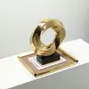 Ornamento Cerâmico Circular Dourado Eletrodepositado Minimalista Moderno de Luxo Leve para Sala de Estar de Villa Gabinete de TV Entrada Escultura Criativa Decoração