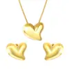 Amazon Más Vendido Set de Aretes y Collar de Acero Inoxidable Corazón Joyería de Lujo Ligero Cadena para Clavícula Colgante Set de Joyería para Mujeres