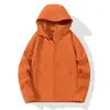 Jaqueta moderna estilo americano, à prova de vento e resistente à água, ultrassuave, unissex, jaqueta funcional softshell para atividades ao ar livre, corta-vento