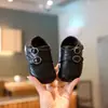Sapatos de Couro para Bebê Primavera e Outono Solado Macio Sapatos para Bebês e Crianças Pequenas Sapatos para os Primeiros Passos de Meninas Sapatos de Princesa Sapatos Individuais Antiderrapantes para Crianças Meninos