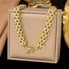 [Collar + Pulsera] Estilo Francés Ins de Lujo Accesible Cadena para Clavícula de Corazón Estilo Dulce Collar de Acero de Titanio con Borla de Corazón de Melocotón para Mujer