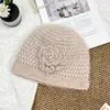 Chapéu Pulôver de Crochê Tridimensional de Flor Única Feito à Mão para Mulheres, Chapéu de Lã para Outono e Inverno, Chapéu Turbante Elegante e Versátil