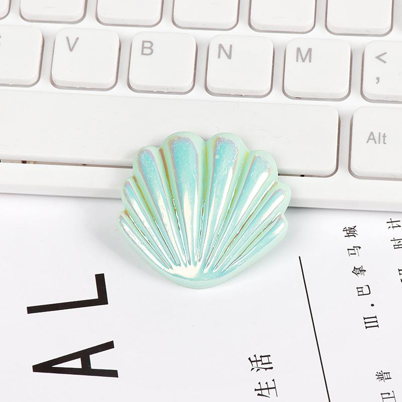 浅绿色