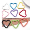 Llavero con Forma de Corazón en Colores Macaron, Accesorio Creativo DIY, Llavero Colorido con Corazón Esmaltado