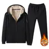Traje de invierno grueso y cálido de lana de cordero para hombre, talla grande, conjunto deportivo casual de dos piezas para hombre con forro polar