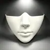 Máscara Facial Humana de Meio Rosto para Halloween Preto e Branco Brilhante Engraçada Cor de Sangue Fantasia de Festa Máscara para Foto de Celebridade da Internet