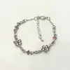 Novo Conjunto de Pulseiras Flor de Cerejeira Doce Borboleta de Quatro Peças, Design Estilo Ins de Luxo Leve com uma Vibração Cool de Alta Qualidade, Joias de Amizade