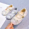 Sapatos Infantis de Laço Princesa 2026 Primavera e Outono Novos Sapatos Rasos com Lantejoulas para Meninas Mais Velhas, Sapatos de Couro de Dança Pequena Princesa