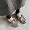 Tan lindos~ Zapatos únicos de punta dividida, piel de vaca, otoño 2026, suela plana, punta redonda, cuero genuino, corte bajo, lazo, zapatos de tacón de pezuña de cerdo para mujer