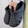Zapatos de Agujeros Estilo Crocs Clásicos de Verano 2026 Beya para Exteriores y Hogar Unisex Sandalias Deportivas Casuales Venta al por Mayor