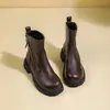 Botas estilo Martin com zíper lateral retrô para mulheres, nova coleção outono/inverno 2026, com sola grossa, salto tratorado, tornozeleiras, couro macio, forradas com fleece e botas quentes de algodão