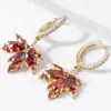 Pendientes Huajie Populares de Moda Retro Temperamento Hoja Cobre Incrustado Circonita Pendientes de Mujer Pendientes de Hoja de Arce Roja Venta al por Mayor