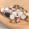 Fábrica em estoque botão Chanel estilo metal botão preto rosa suéter corta-vento acessórios de roupas decorativas atacado feminino