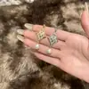 Collar de Encaje Hueco con Perlas Estilo Braquy 2026 Modelo Nuevo Cadena Elegante para Clavícula de Acero de Titanio Italiano de Lujo Ligero que No se Desvanece