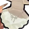 Collar con colgante de lazo de cobre ecológico con circonita de doble capa, versátil como cadena para la clavícula para el uso diario