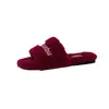 Moda Europea de Moda Nuevas Pantuflas Primavera y Verano 2025 Pantuflas Peludas de Felpa para Mujer Zapatos Peludos de Suela Gruesa para Exteriores y Hogar