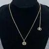 Collar Estilo Chanel, Accesorio Pequeño Chanel Doble C Letra Forma de Corazón Estrella de Cinco Puntas, Nuevo Modelo de Collar Estilo Chanel Totalmente Incrustado con Diamantes para Mujer
