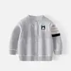 Cárdigan Estilo Academia para Niños Pequeños, Punto Bordado con Logo Redondo para Primavera y Otoño, Chaqueta de Uniforme Escolar para Niños y Niñas, Prenda Fina de Una Pieza para Bebés