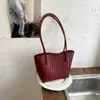2026 Nova Moda Estilo Coreano Retrô Bolsa Tote Tecida de Alta Qualidade Nicho Francês Bolsa de Ombro Transversal