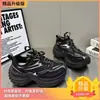 Zapatos tipo dad de plataforma gruesa para mujer que aumentan la altura, nuevo modelo otoño 2026, malla versátil, zapatillas casuales ligeras y cómodas
