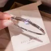 Moda Transfronteriza Europea y Americana Forma de Serpiente de Circonita Pulsera Geométrica Lujo Ligero Sensación de Alta Gama Pulsera Diseño de Nicho Joyería de Mano de Moda para Mujeres