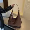 Bolsa de Veludo Camurçado Feminina 2026 Nova Outono Super Quente Retro Estampa de Leopardo Bolsa de Ombro Grande Capacidade Bolsa Tote para o Trabalho