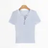 Foco no Estilo da GolaConfeccionada com 33,5% de Tencel e 11,5% de Linho, Camiseta de Tricô com Gola V de Botões e Manga Curta