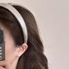 Diadema de Cuero Plateada Sencilla para Mujer Verano 2024 Nueva Sensación de Alta Gama Cueva del Cabello Presión del Cabello Apartada Sello de Cabello Elegante Accesorios para el Cabello