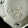 Anillo Minimalista con Flor de Coche Chapado en Plata de Ley 925 con Oro de 18 Quilates, Extremadamente Fino y Brillante, Moda Estilo Japonés y Coreano, Anillo Pequeño Fresco para Apilar, Dedo de la Cola