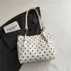 Bolsa de Ombro Retro de Veludo com Bolinhas e Detalhes de Corrente, Bolsa Tote Grande Capacidade, Bolsa de Inverno/Outono para Mulheres