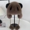 Gorro de invierno para exteriores de panda lindo en stock, forro polar, engrosado, cálido, de felpa, con protección para las orejas, gorro de dibujos animados para adultos
