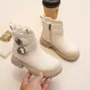 Botas Martin cálidas de estilo británico para niñas, nuevo estilo otoño/invierno 2026, botas versátiles para niñas pequeñas, elegantes botas de cuero con forro de felpa