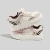 Zapatos Blancos Casuales Estilo Coreano con Huella de Perro de Dibujos Animados Beier para Mujer 2026 Nuevo Primavera Versátiles Tenis de Suela Gruesa B2961
