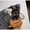 Bolso de Mano Simple de Alta Gama 2025 Otoño e Invierno Nuevo Versátil Diseño de Nicho Retro Bolso de Hombro Cruzado Único